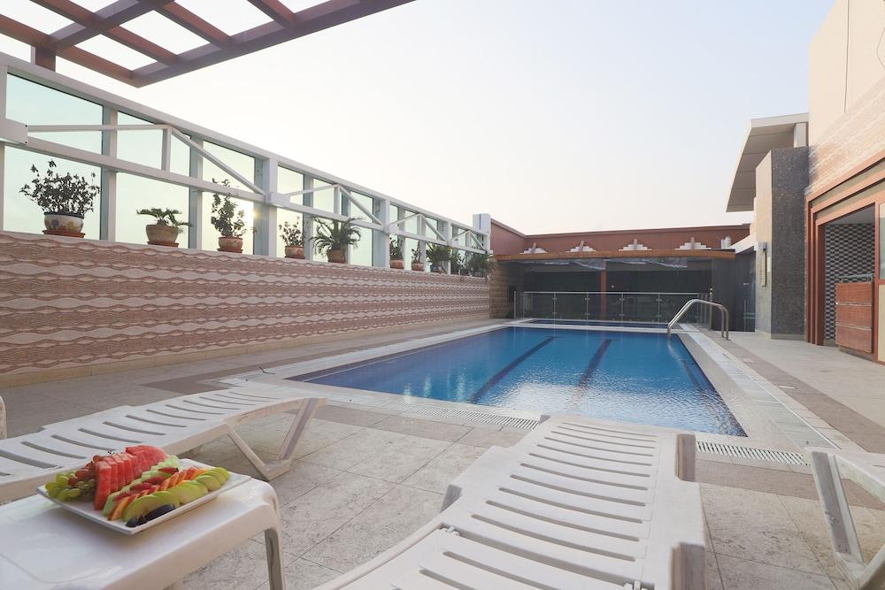 Queen Palace 4*