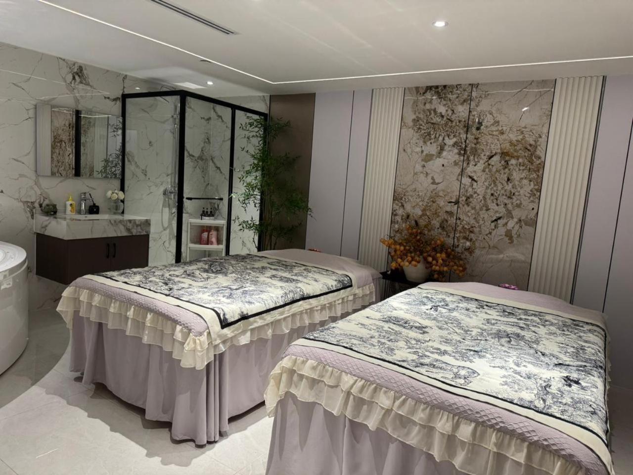 Hotel Queen Palace