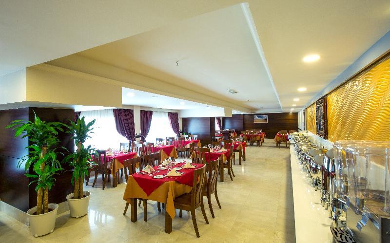 Queen Palace Hotel