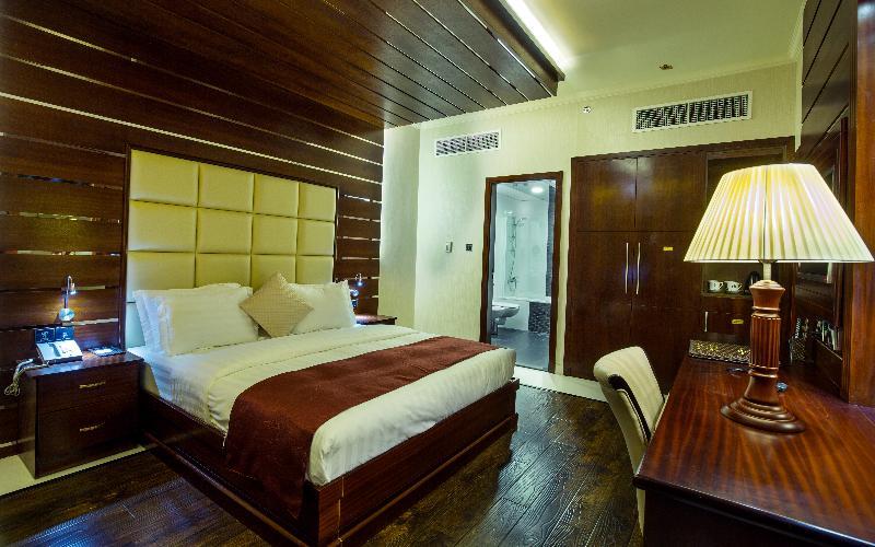 Hotel Queen Palace 4*